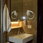 One 4* Durrës
